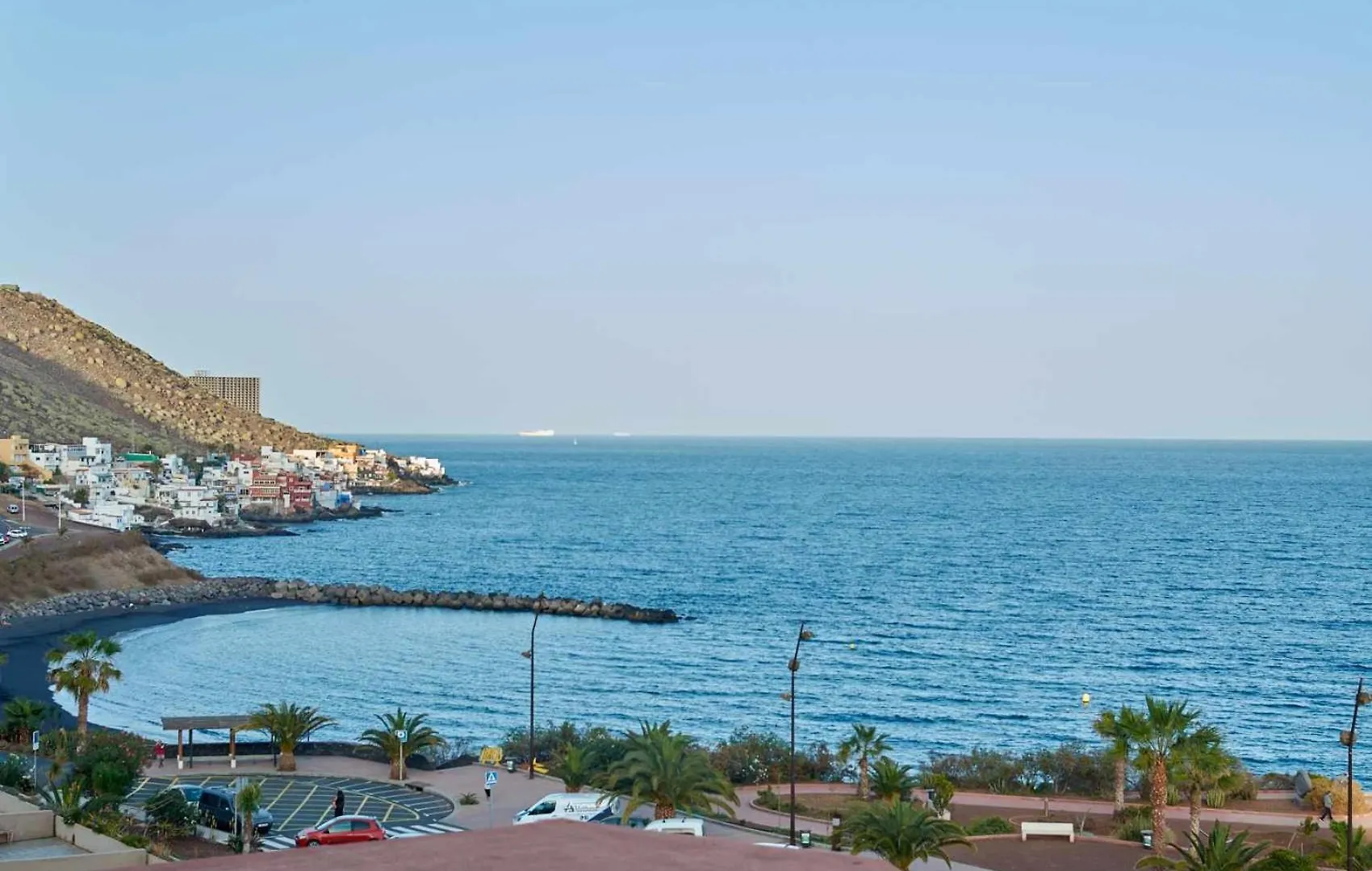 Apartamento Bonita vivienda vacacional con vistas al mar playaWIFI Radazul